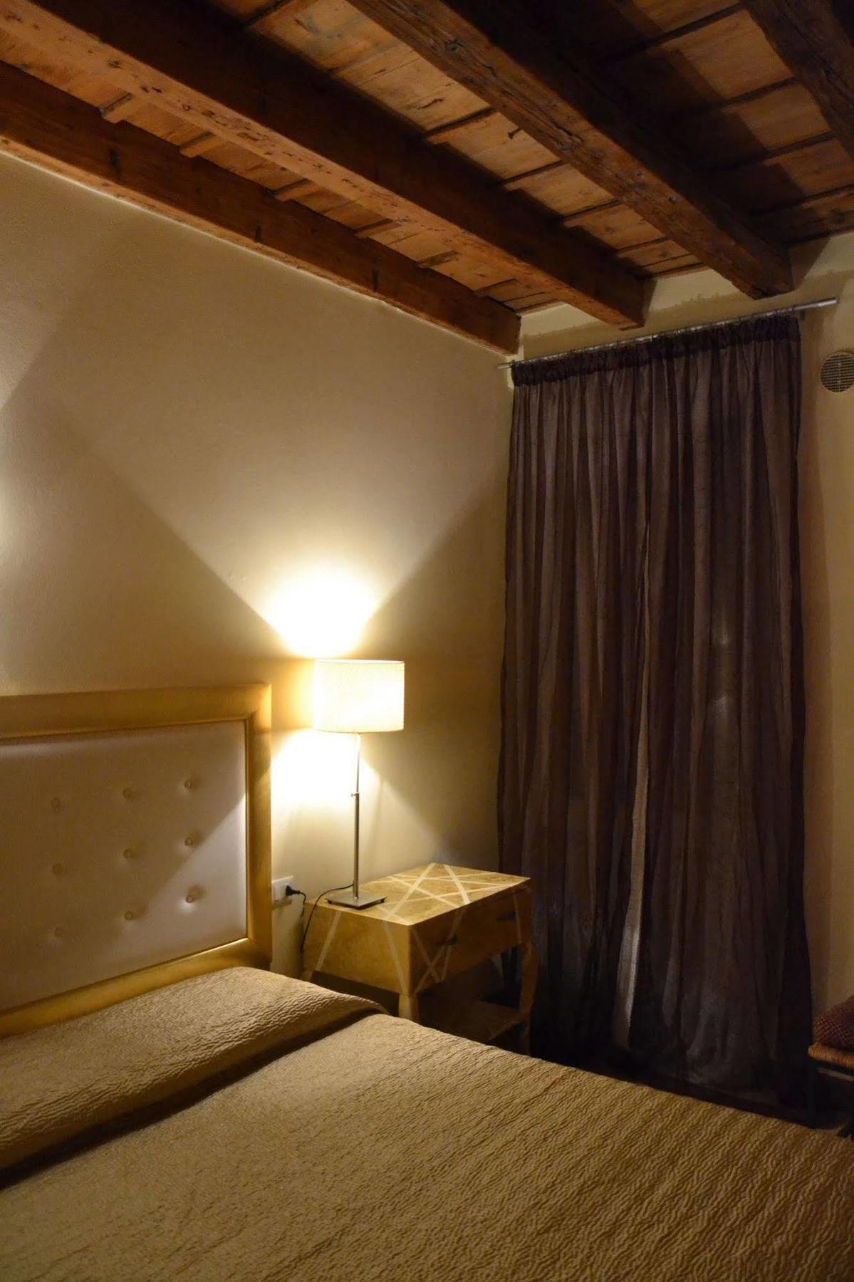 Bed & Breakfast All'opera Prima 2*
