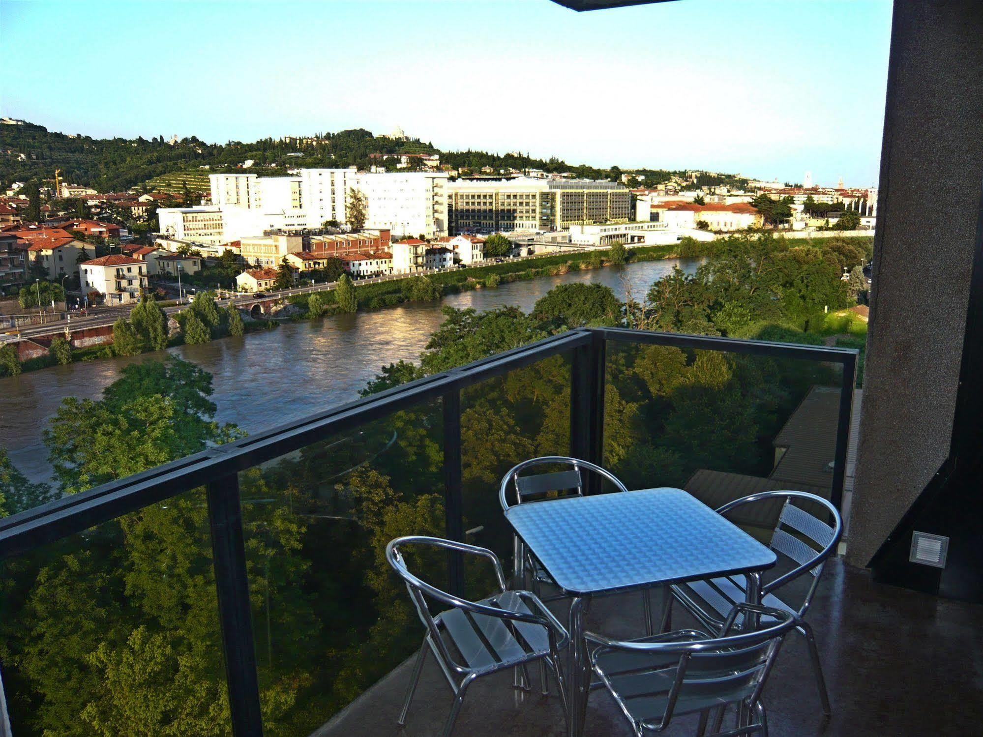 All'adige Aparthotel 2*