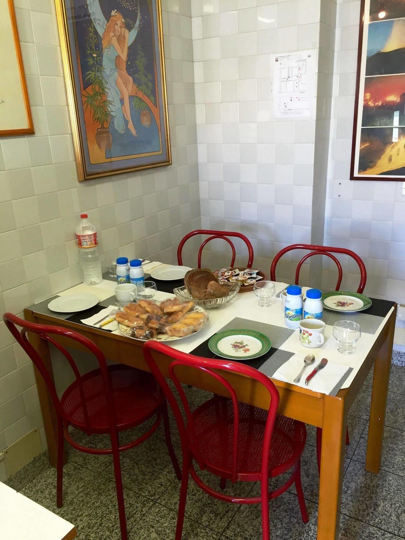 Brigo Acomodação com café da manhã  3*