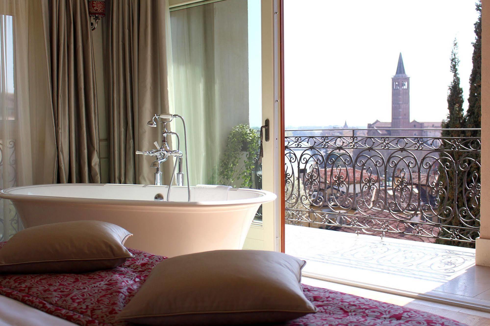 3 * Verona