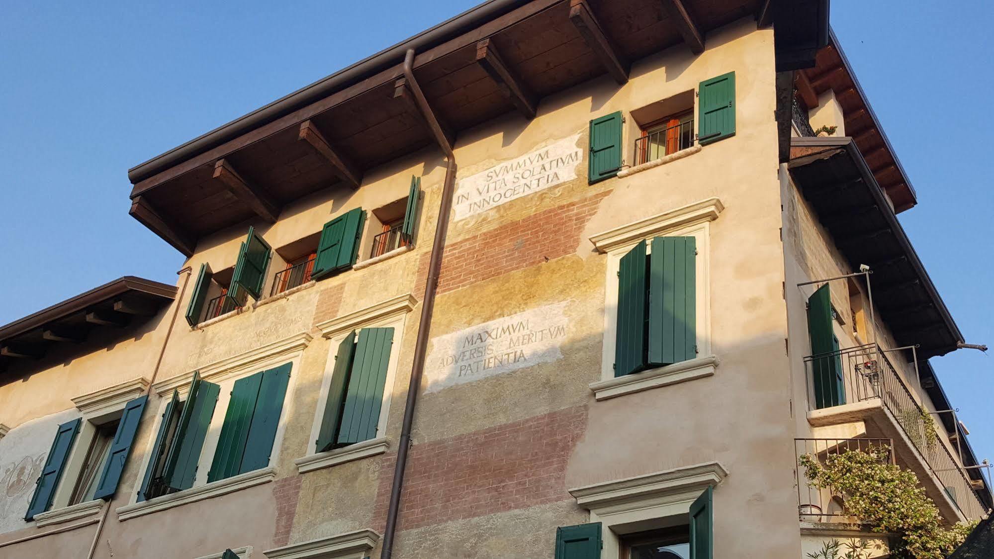 3 * Verona