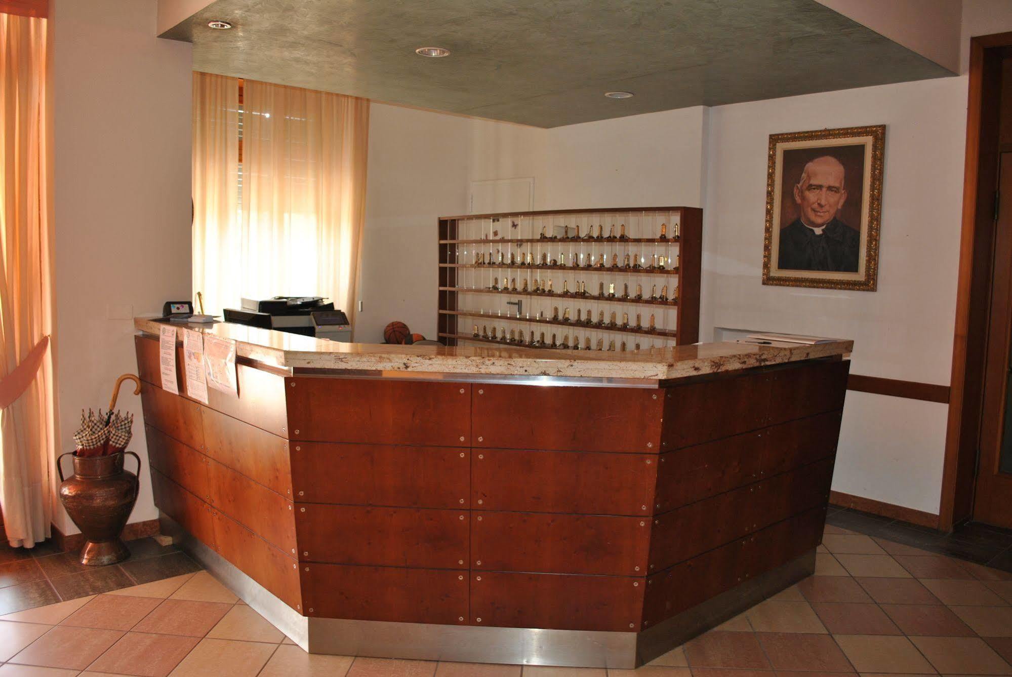 Centro Carraro Fondazione Di Religione Hotel Verona