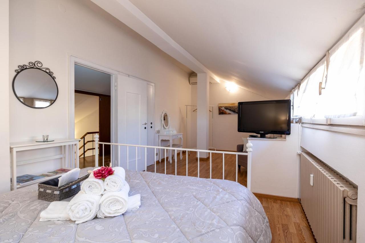 Attico Di Luna Guest house