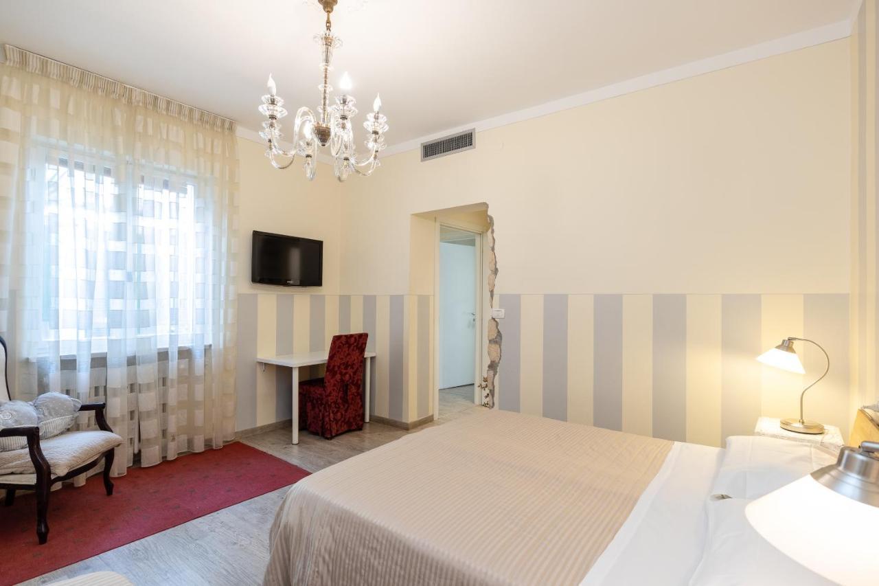 Accademia Bed & Breakfast 2*