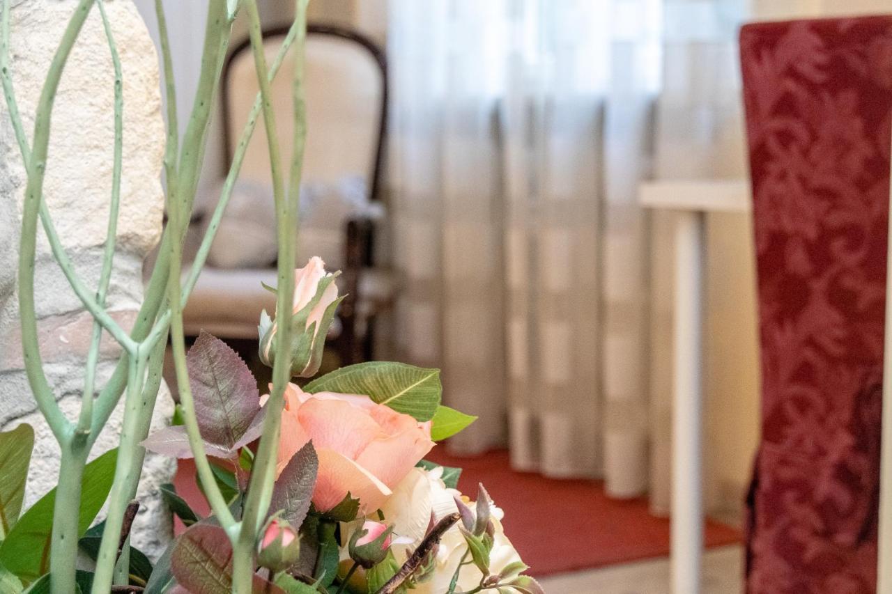 Accademia Bed & Breakfast 2*