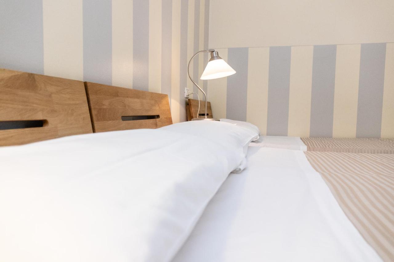 Accademia Bed & Breakfast 2*