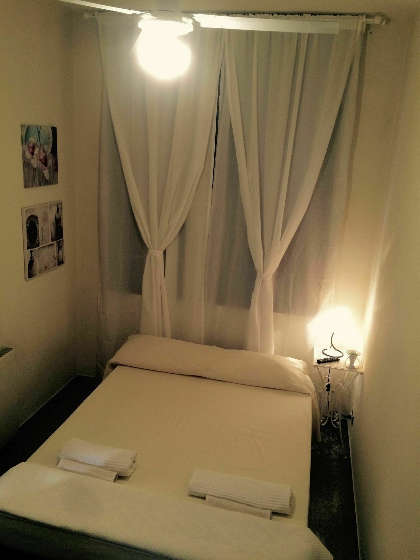 Happiness - Center *