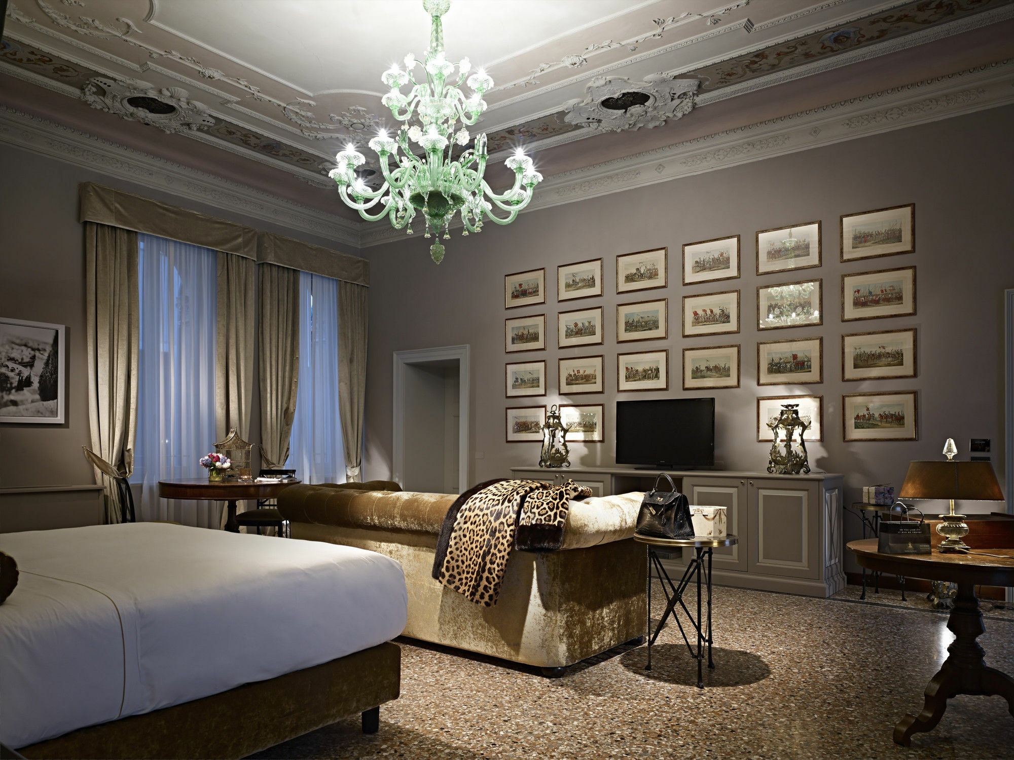 The Gentleman Of Guest house Verona