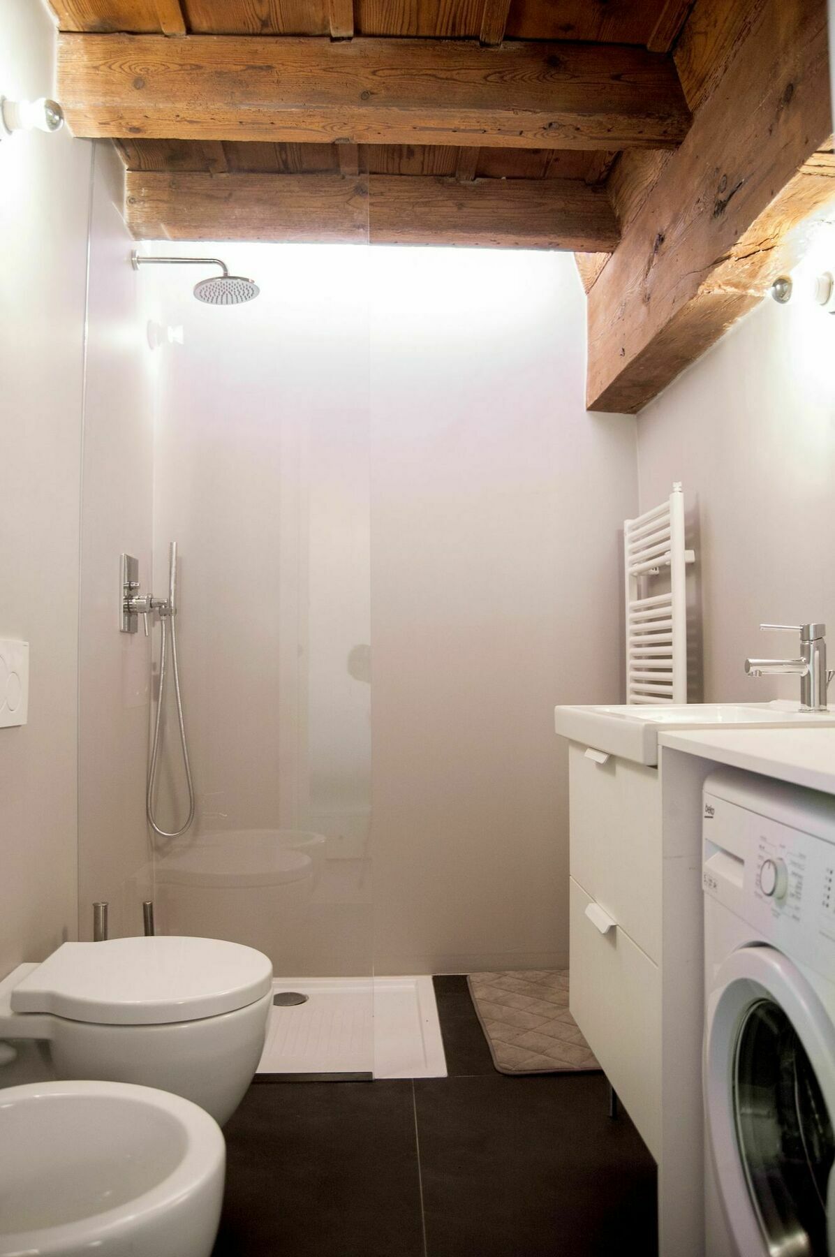 For Rent Affresco Appartement *