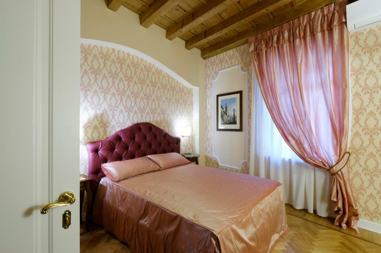 Boutique Al Chiostro De San Salvar Affittacamere *