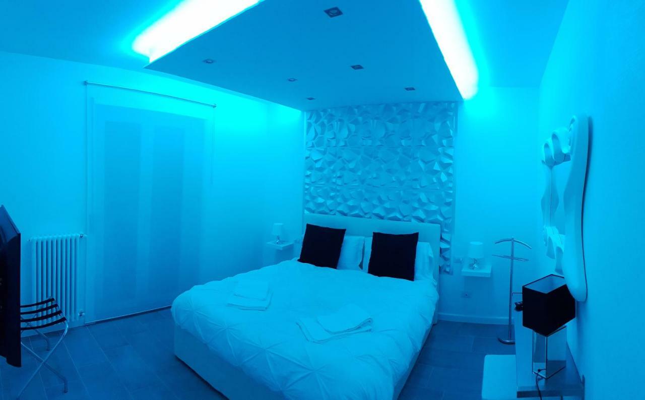 Diamond Apartment *
