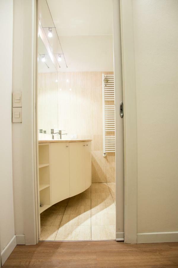 Leoncino 2 Apartment *