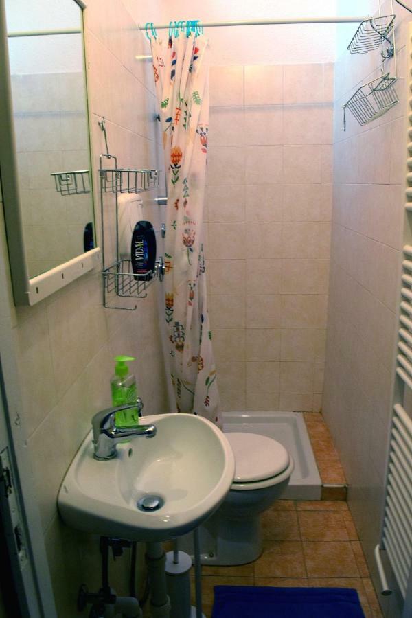 Veronauptoyou Courtyard Apartment Verona