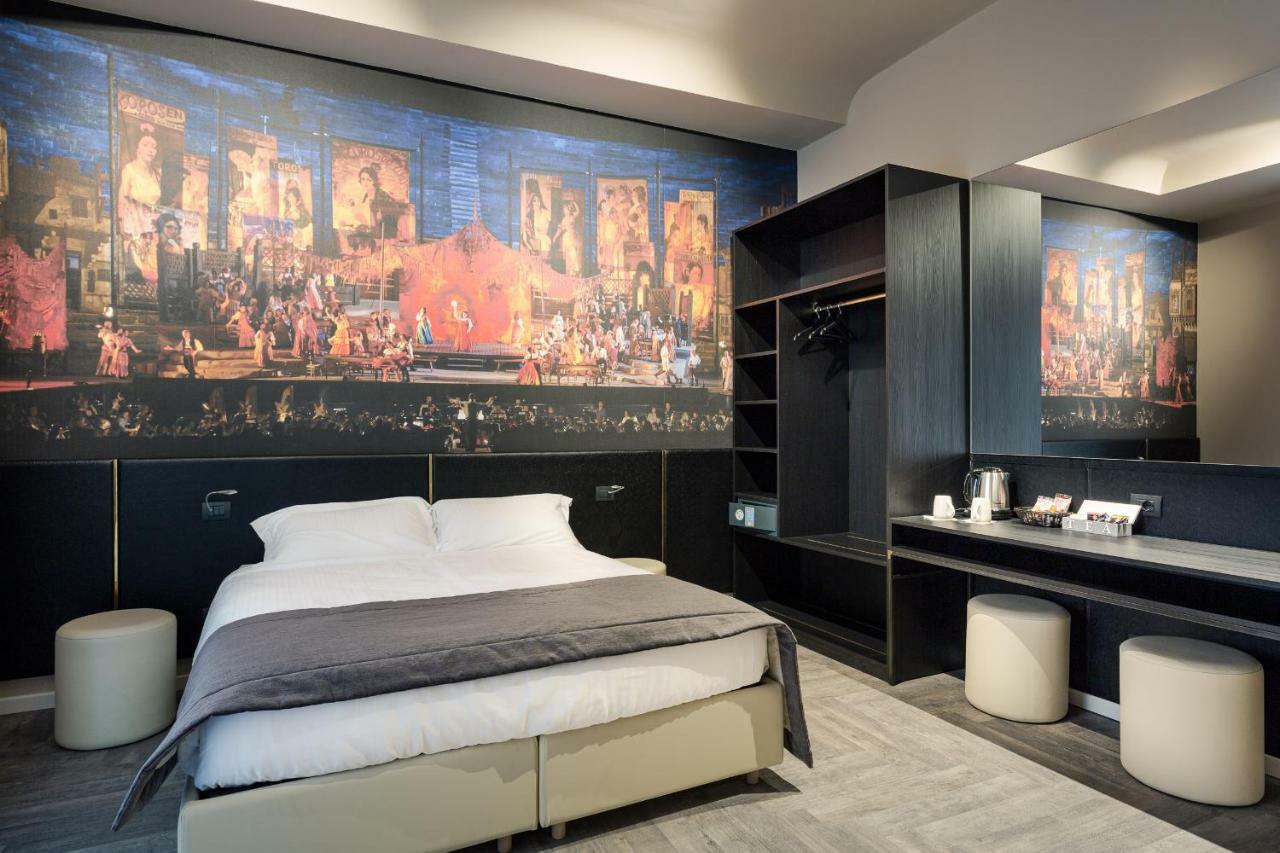 Italianflat - Theatrum And