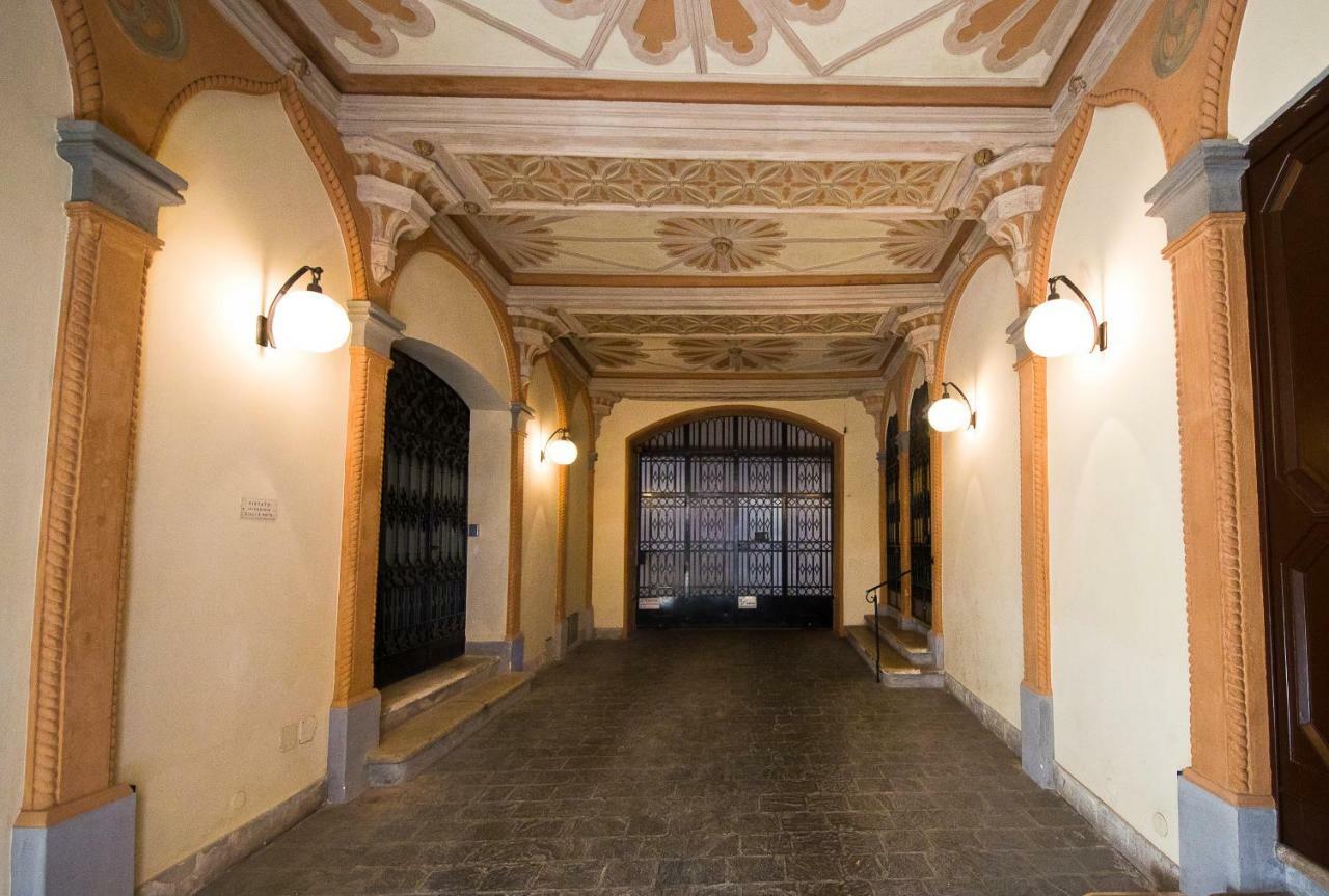 Leoncino Apartment *