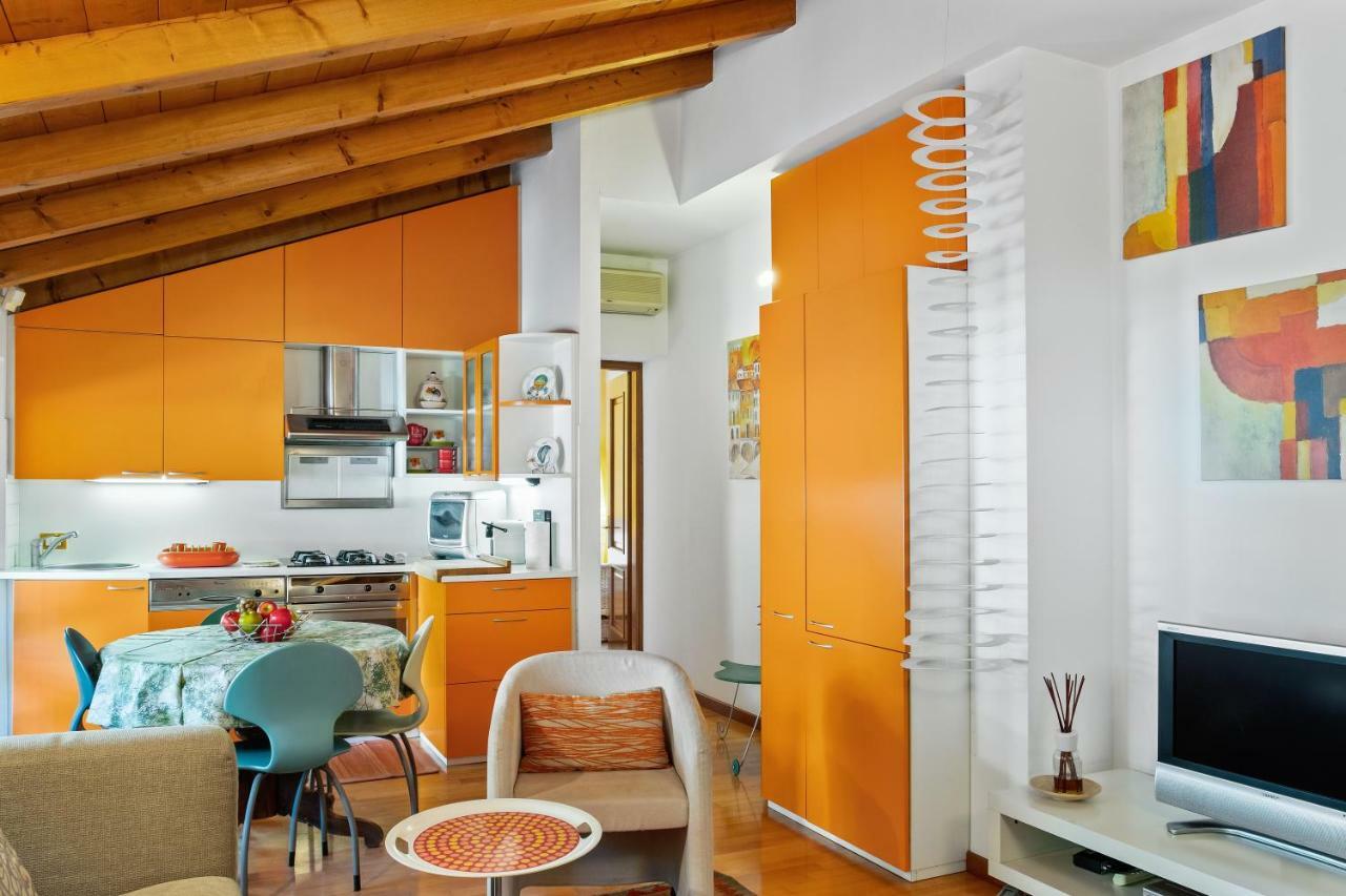 Porta Vescovo Colourful Flat Apartment