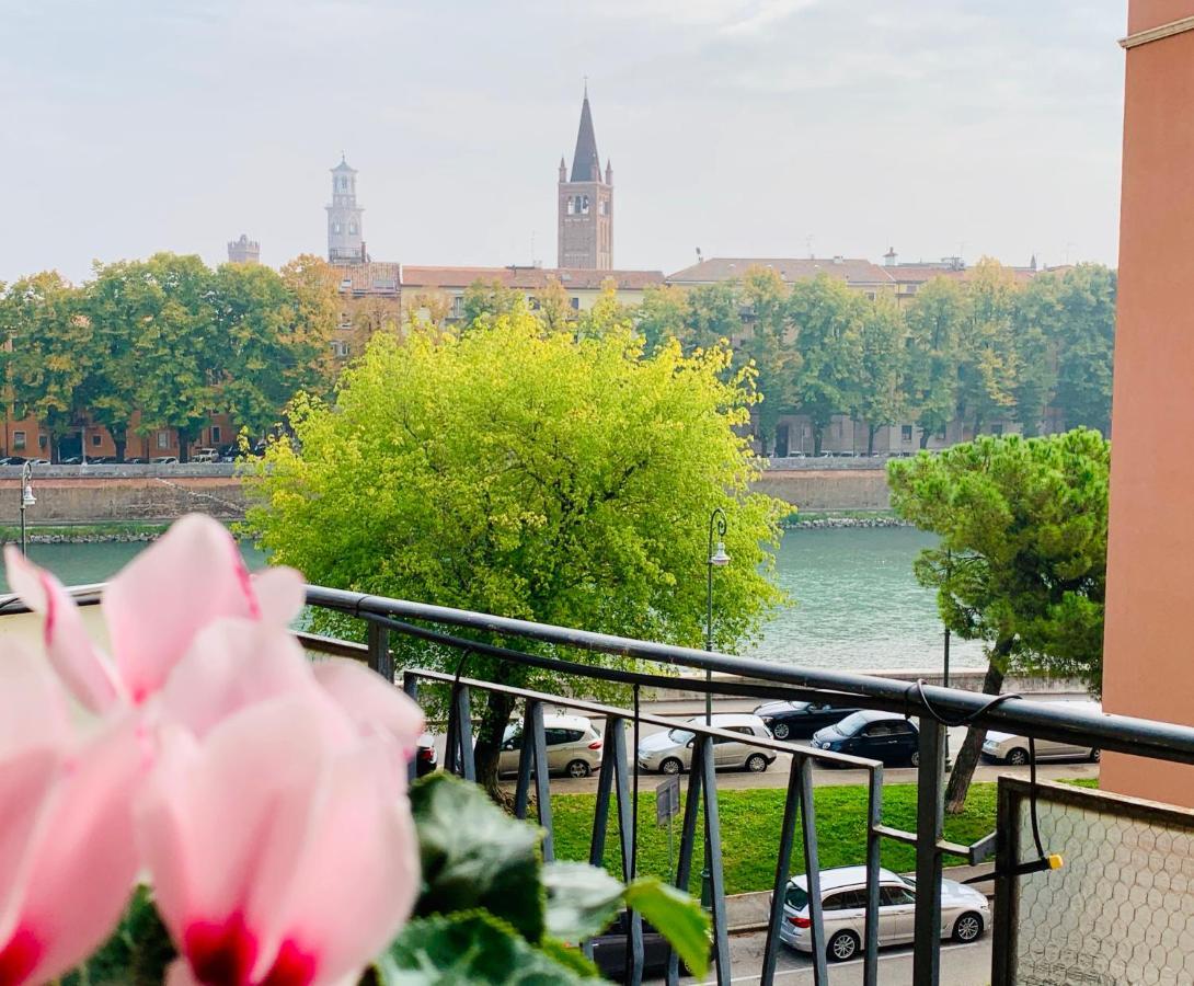 Căn hộ Riverview Luxury Flat *