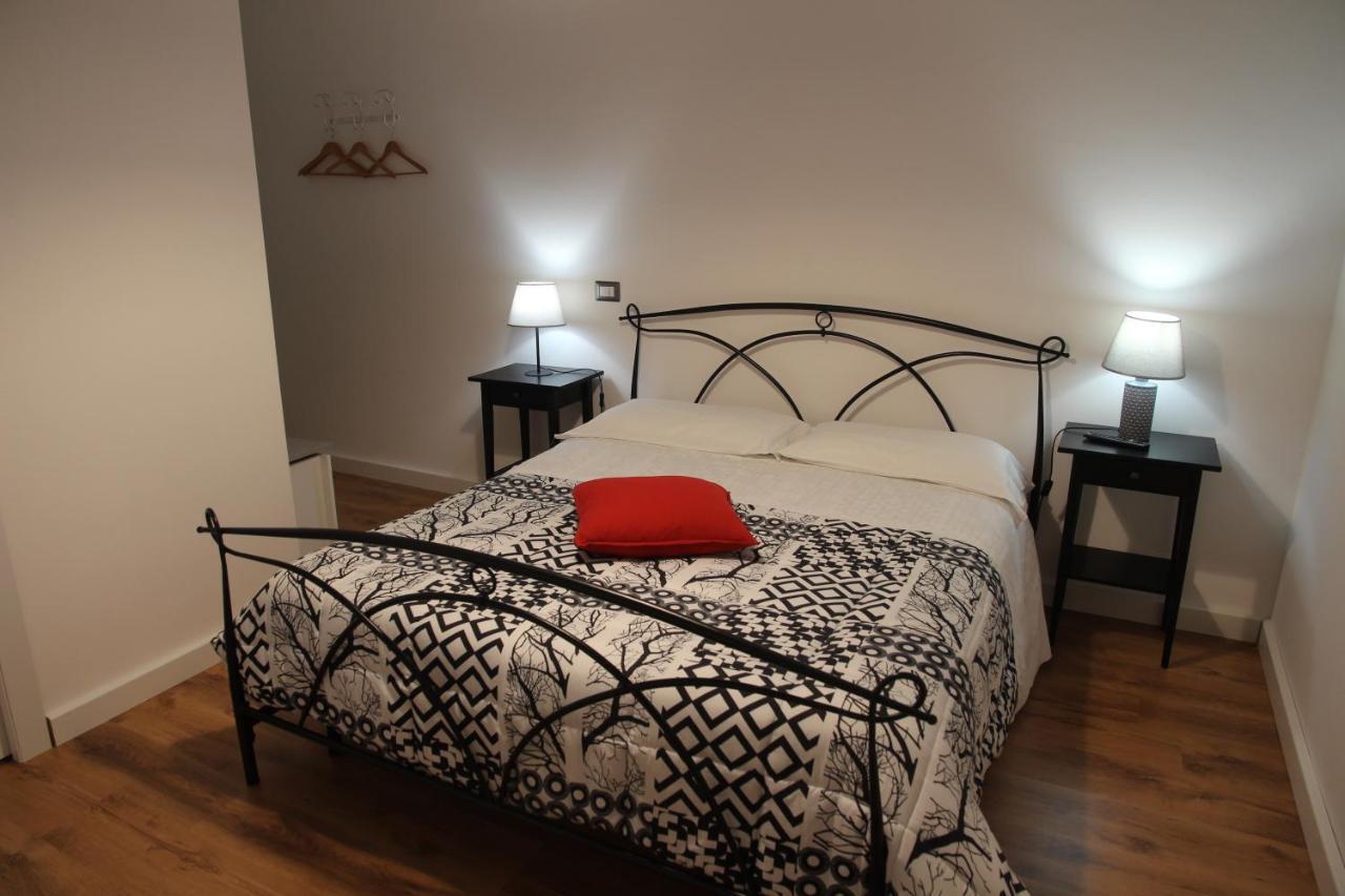 Es - Essential Solution & Emotion Stories Bed & Breakfast
