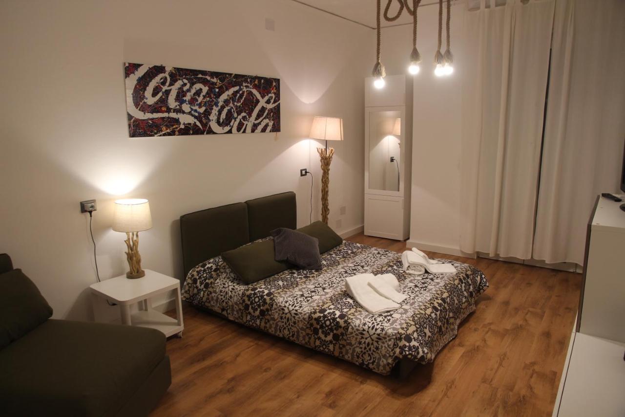 Es - Essential Solution & Emotion Stories Bed & Breakfast