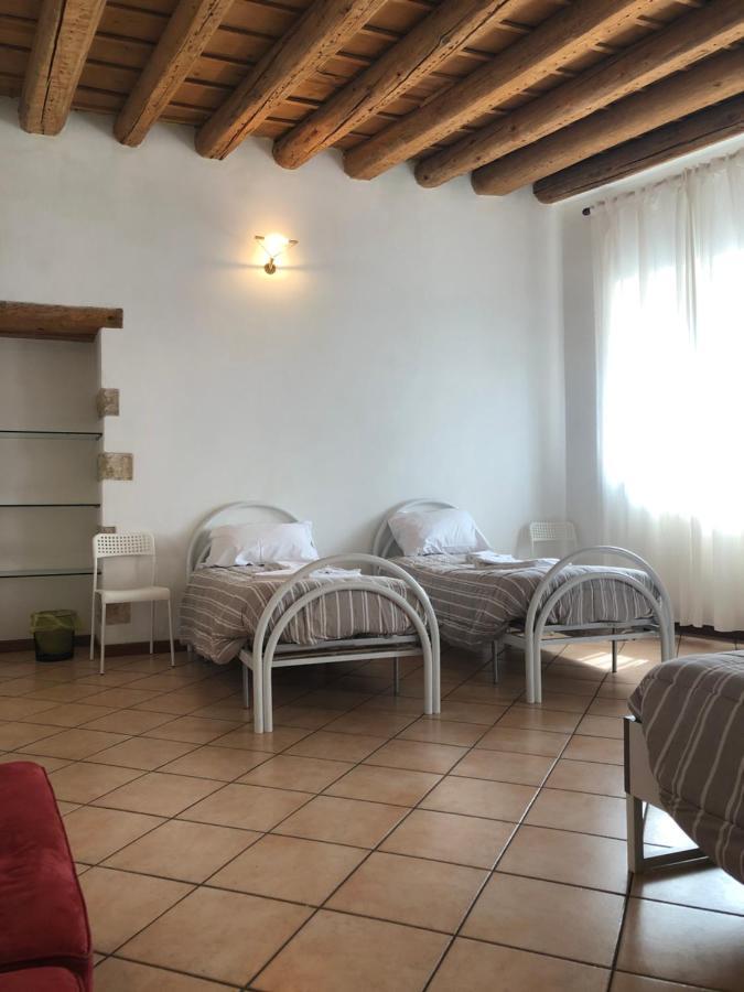 Ai Leoni Guest house