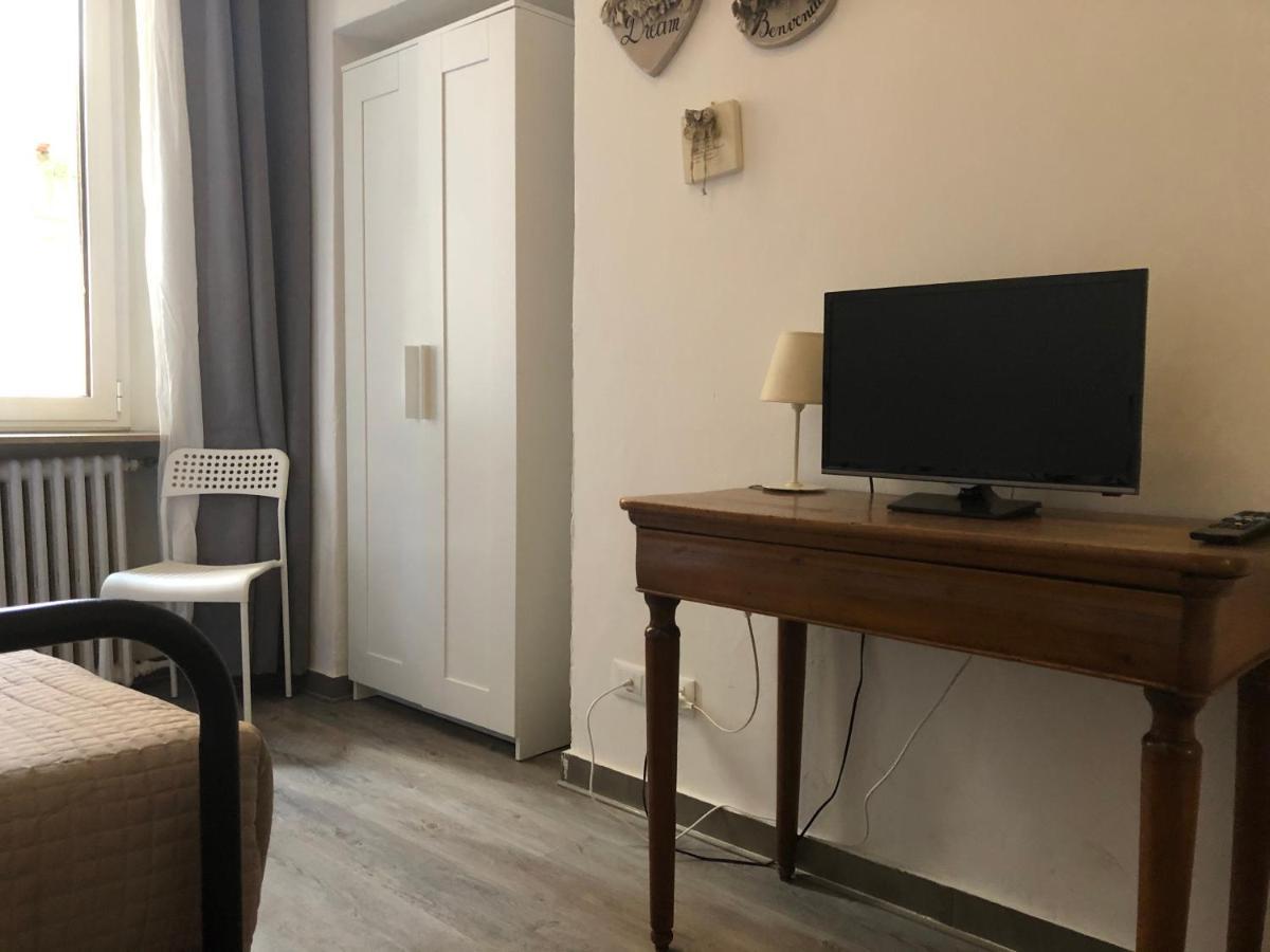 Ai Leoni Guest house 2*