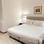Via Poma Apartments&Rooms