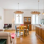 San Vitale Elegant Flat