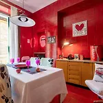 Billie\'S Flat Red - Art & Design Apt In Verona Historic Centre