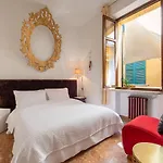 Billie\'S Flat Red - Art & Design Apt In Verona Historic Centre