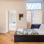 Tiny Gallery Verona-Boutique B&B