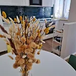 Marco Polo Apartment