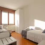 Omega Apartment - Royal Welcome