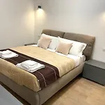Fiera Rooms