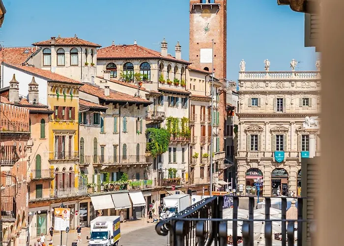 Hoomee Piazza Erbe