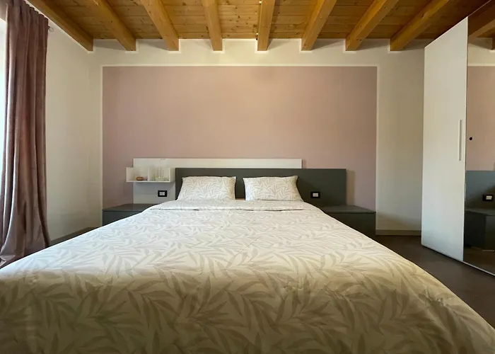 Dimora Rosso San Zeno - Wifi Veloce E Adatto Per Famiglie