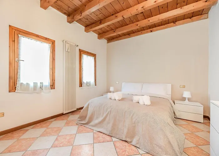 Italstay - Vescovo Elegant Courtyard