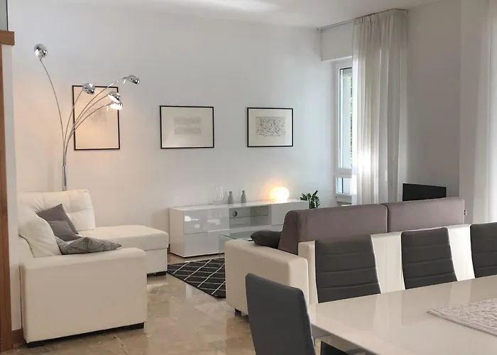 Riverview City Apartment