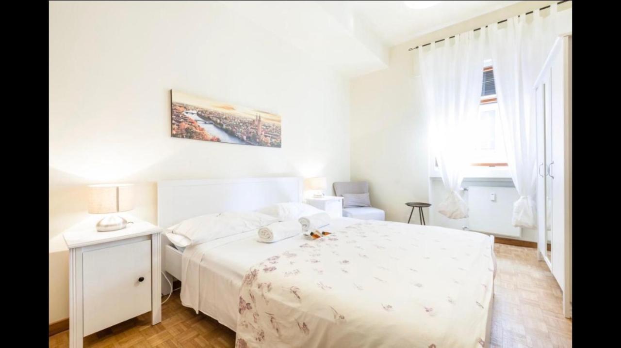 Happiness - Center Bed & Breakfast *