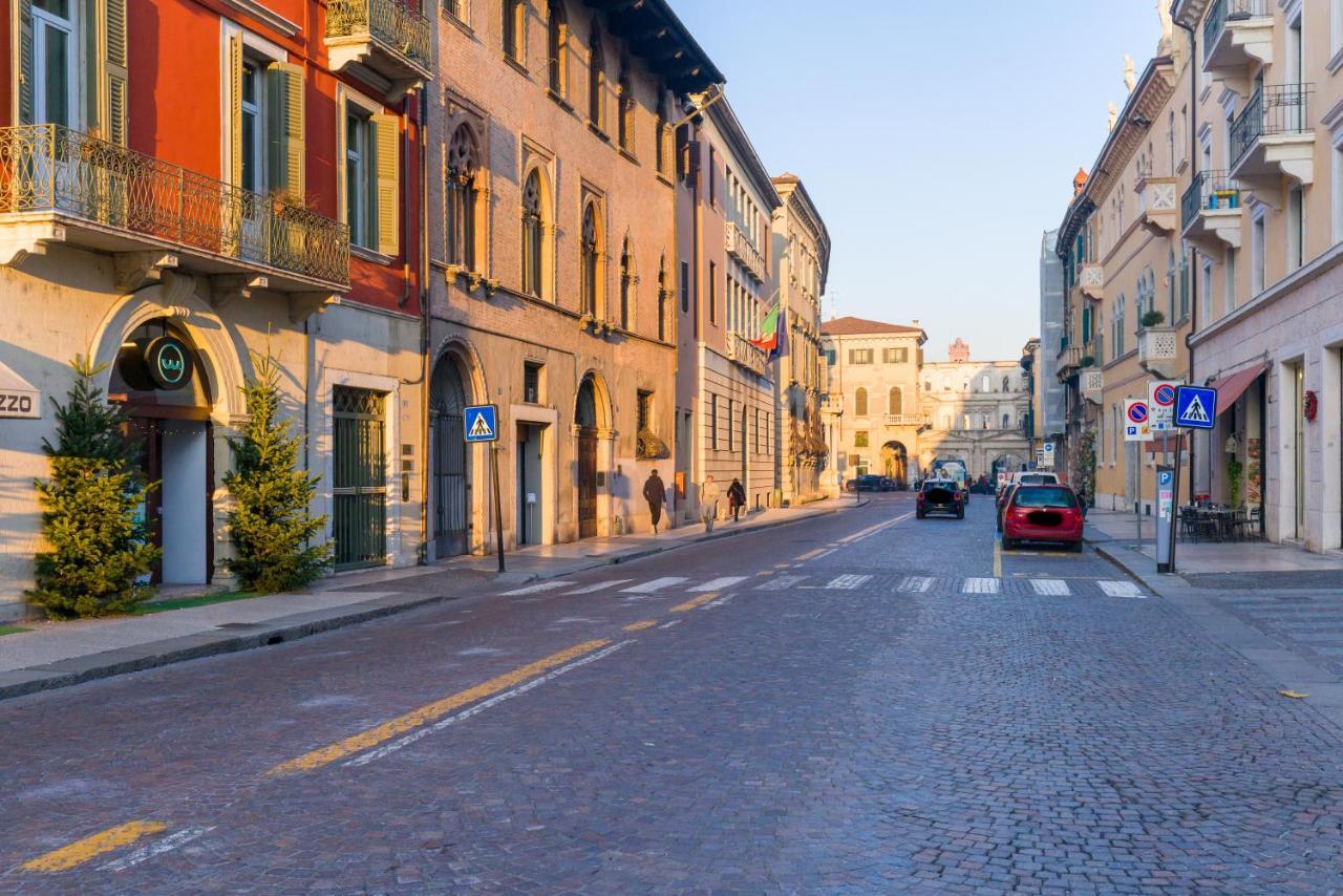 Magnificent Cosy Loft Huoneisto Verona