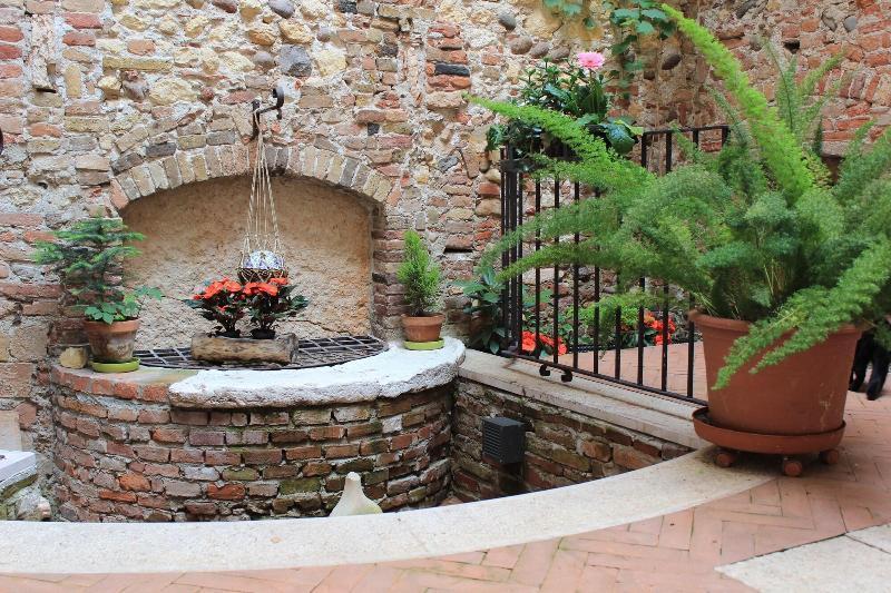 Residenza Carducci Centro Storico *
