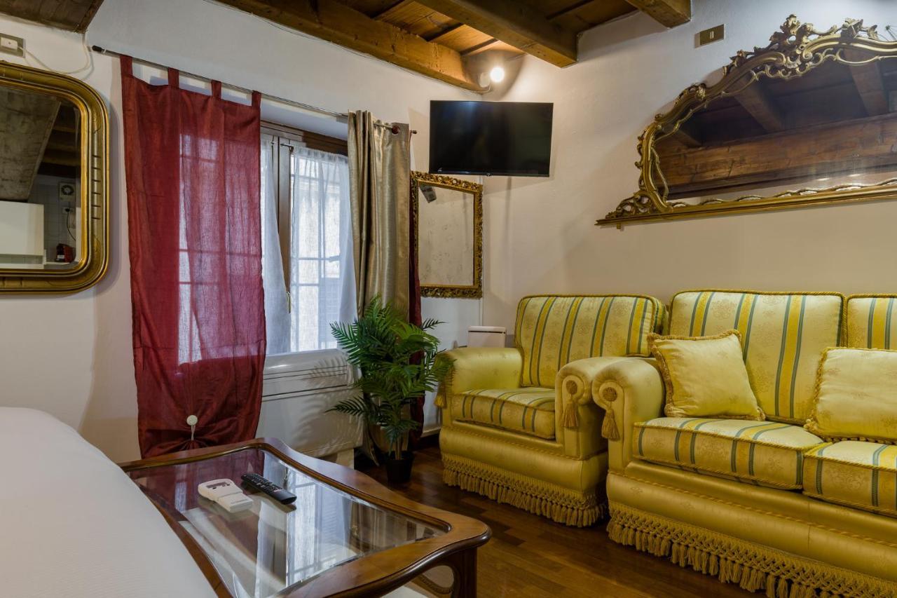 Leoncin D'oro Apartment