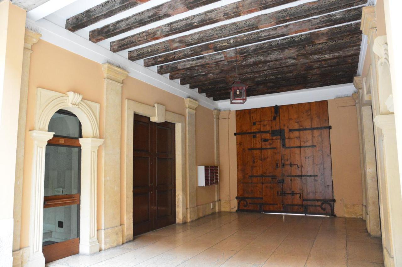 Amphitheatrum Arena Apartamento *