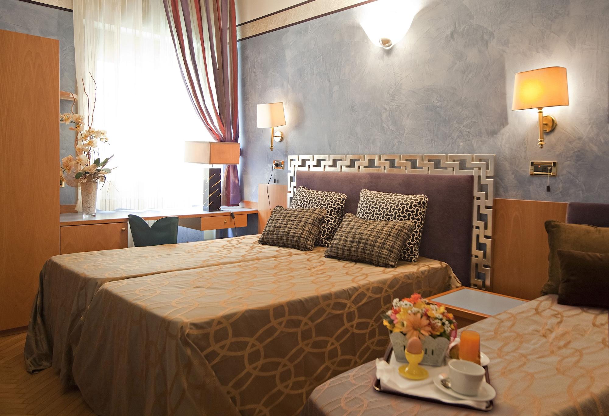 Europa Hotel 3*