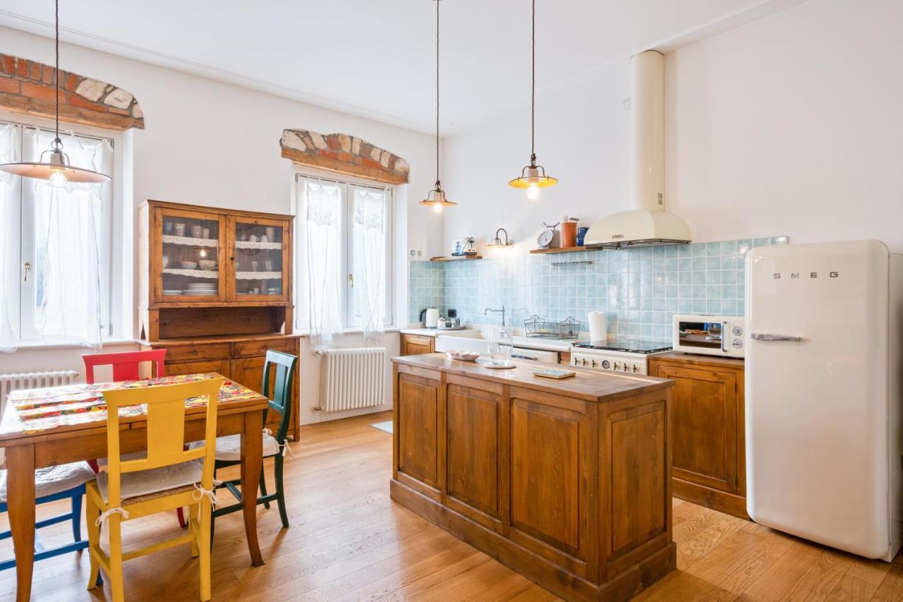 San Vitale Elegant Flat