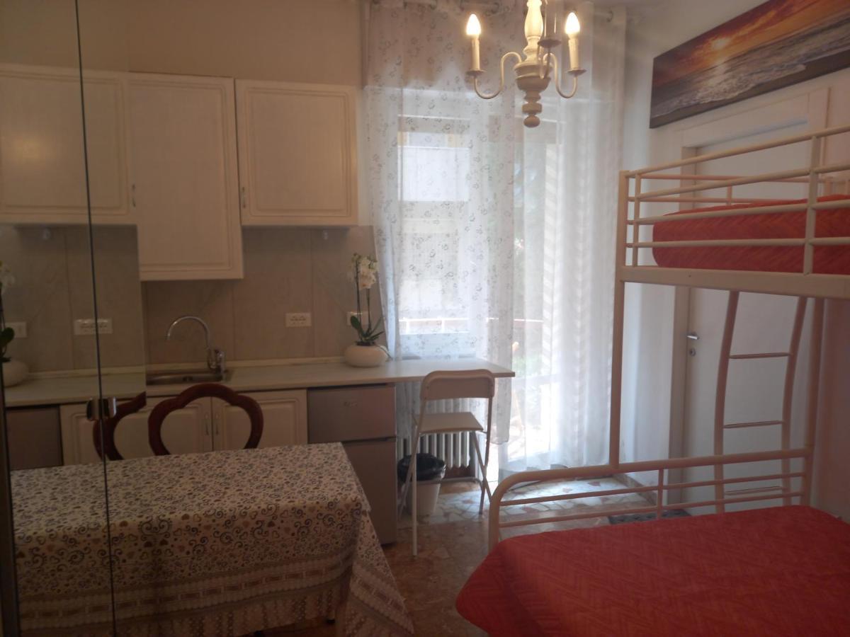 Minihouselarissa Diverona