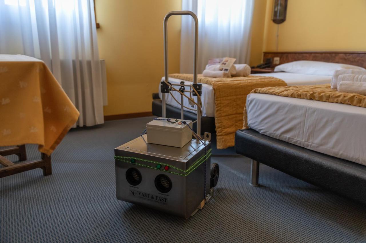 Hotel Siros 2*