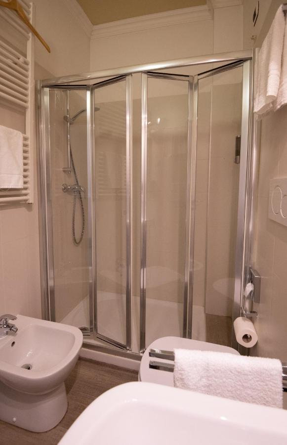 Bed Bra Nhà khách 2*