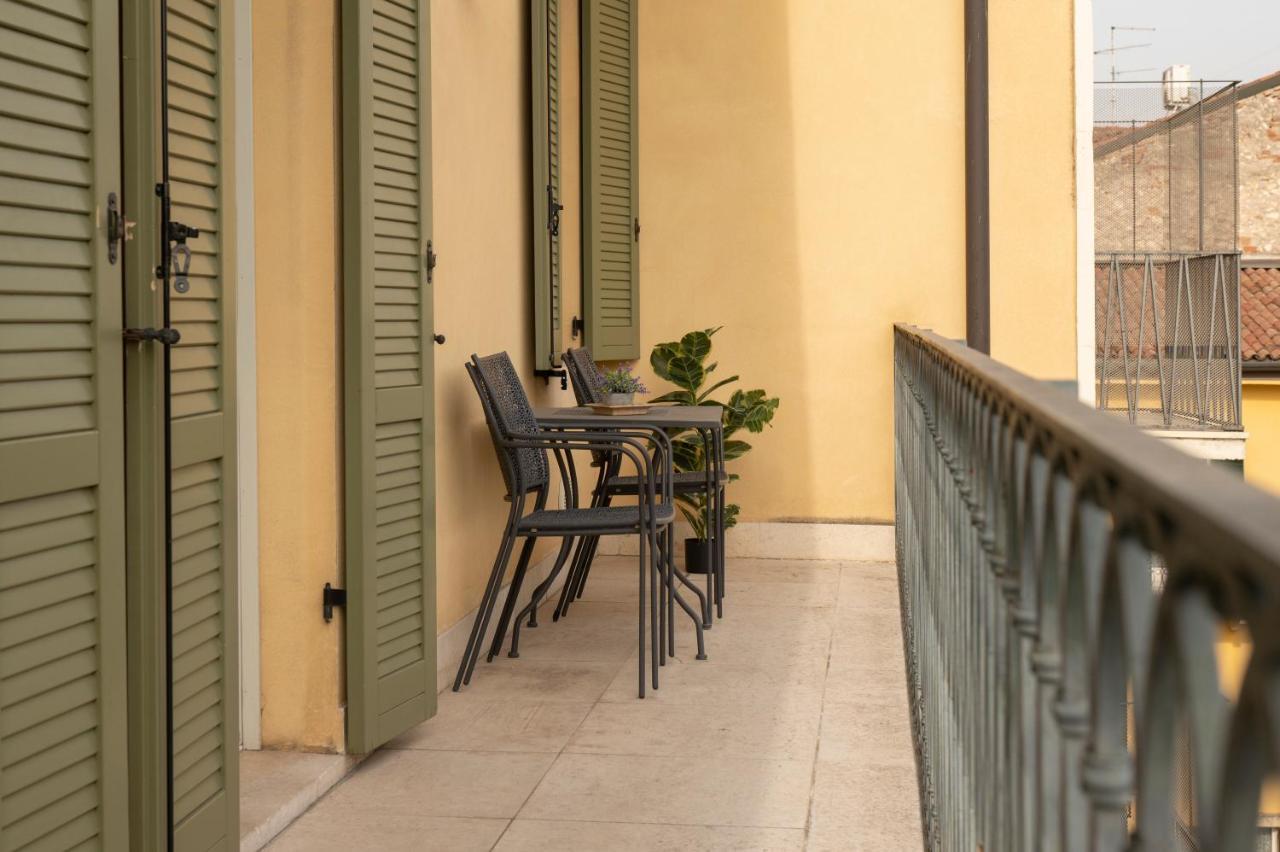 Cozy Flat With Big Balcony Few Steps From Arena Apartment *