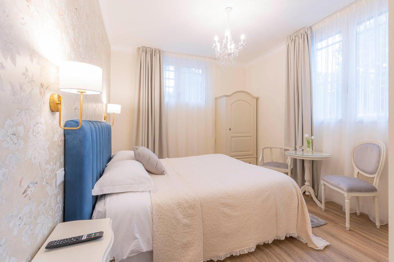 Crys: Rooms, Holiday, Business Guest house *