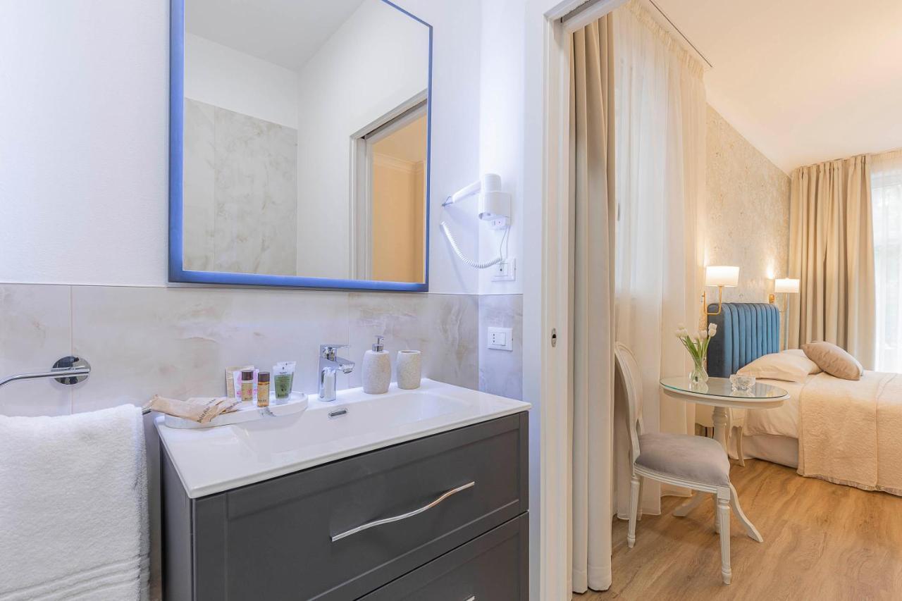 Crys: Rooms, Holiday, Business Guest house *